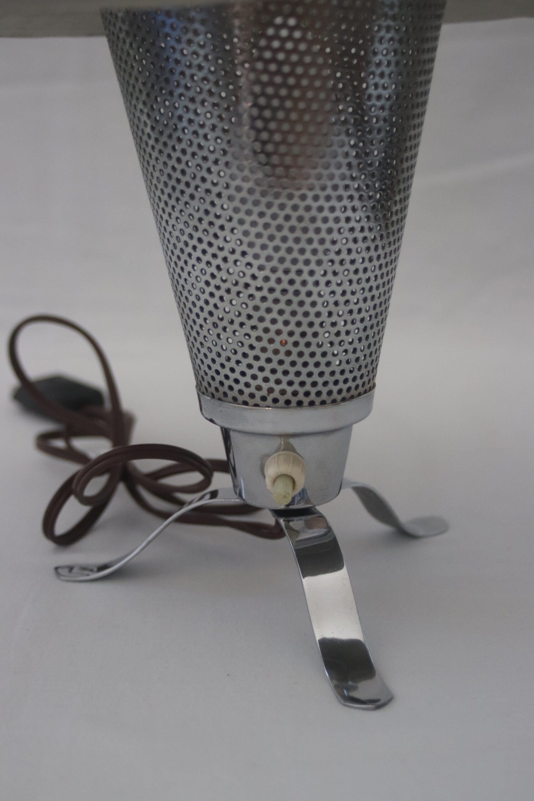 Lampe de table tripode – Image 3